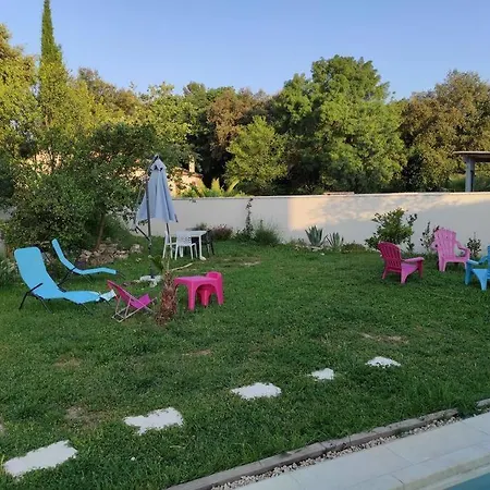 Дом отдыха Avec Piscine, A La Campagne !!!